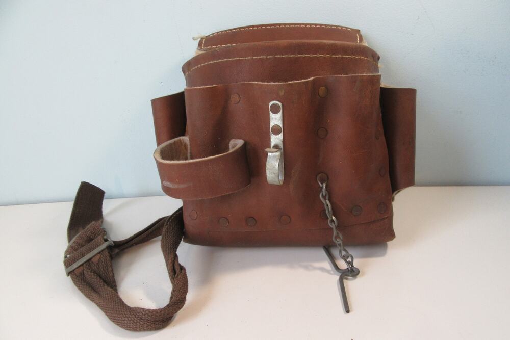 Vintage Brown Leather Electricians Tool Pouch Tape Chain Multi Pocket